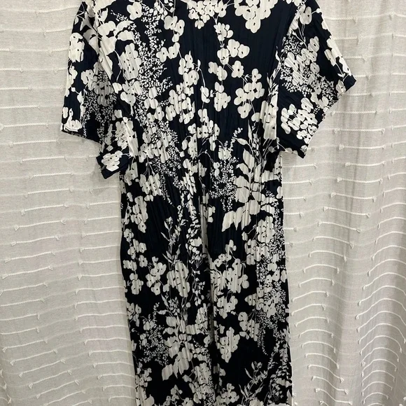 Vince Arboretum Pleated Floral Mini Dress - Picture 3 of 5